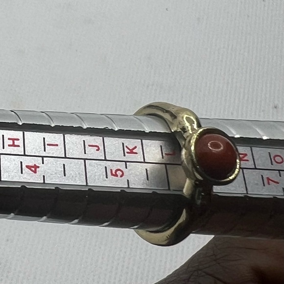 Gold Ring‎ with Red Stone - Picture 3 of 4